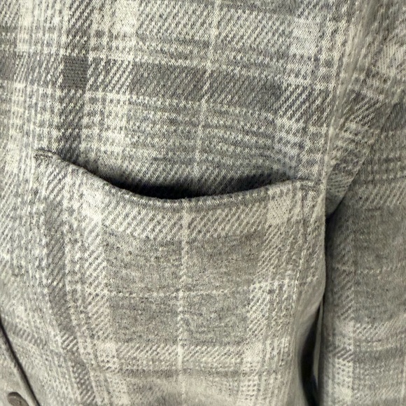 Express Plaid Button Down Shacket - Picture 6 of 9